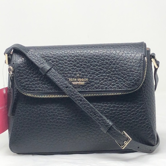 kate spade Handbags - NWT Kate spade Bertie crossbody